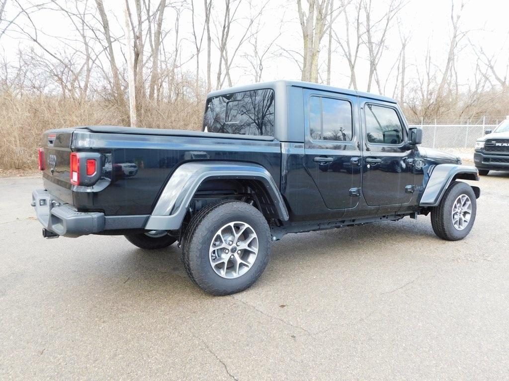 new 2024 Jeep Gladiator car, priced at $54,277