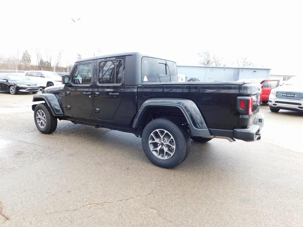 new 2024 Jeep Gladiator car, priced at $54,277