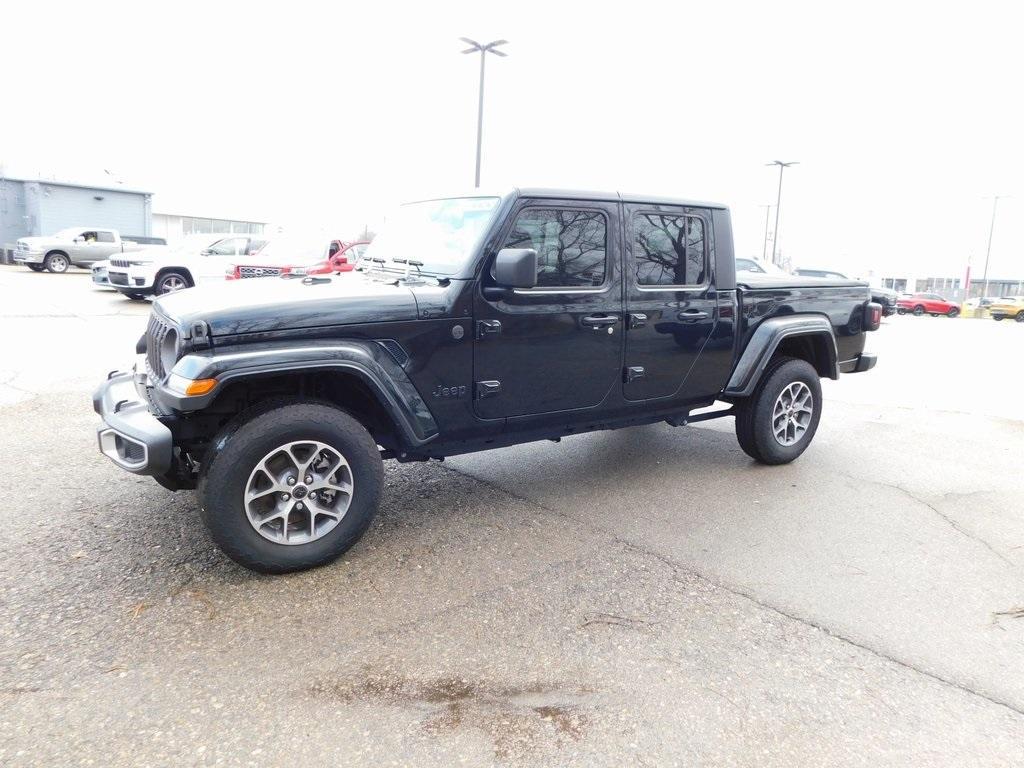 new 2024 Jeep Gladiator car, priced at $54,277