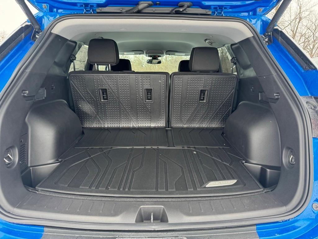 new 2025 Chevrolet Blazer car, priced at $36,550