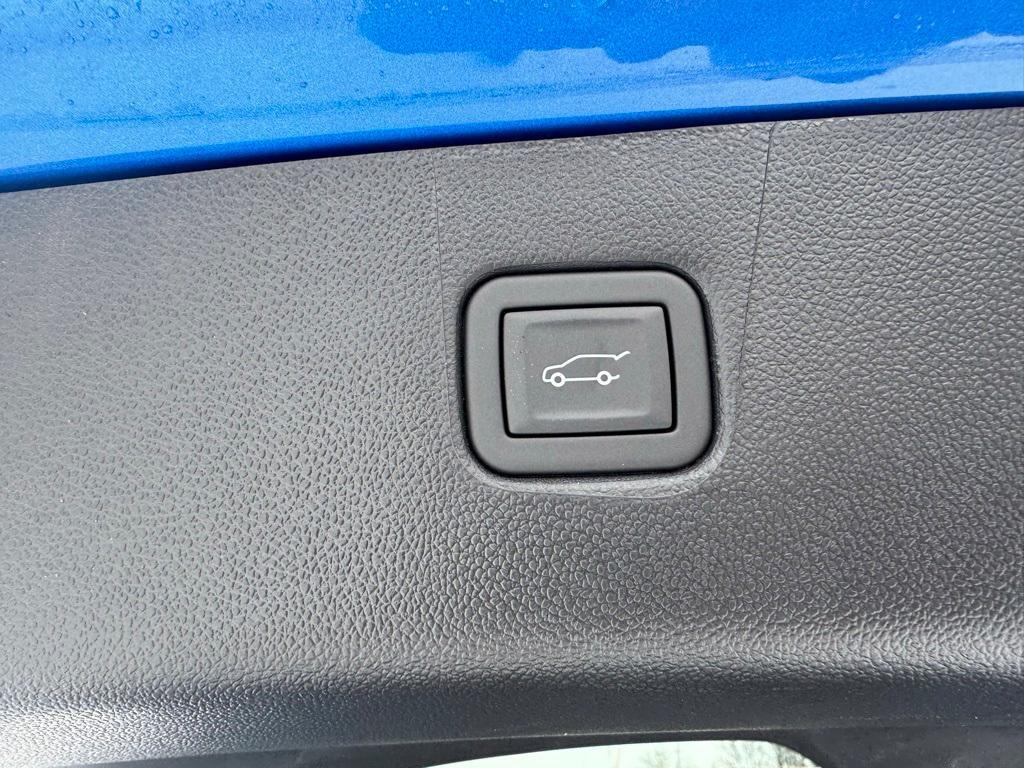 new 2025 Chevrolet Blazer car, priced at $36,550