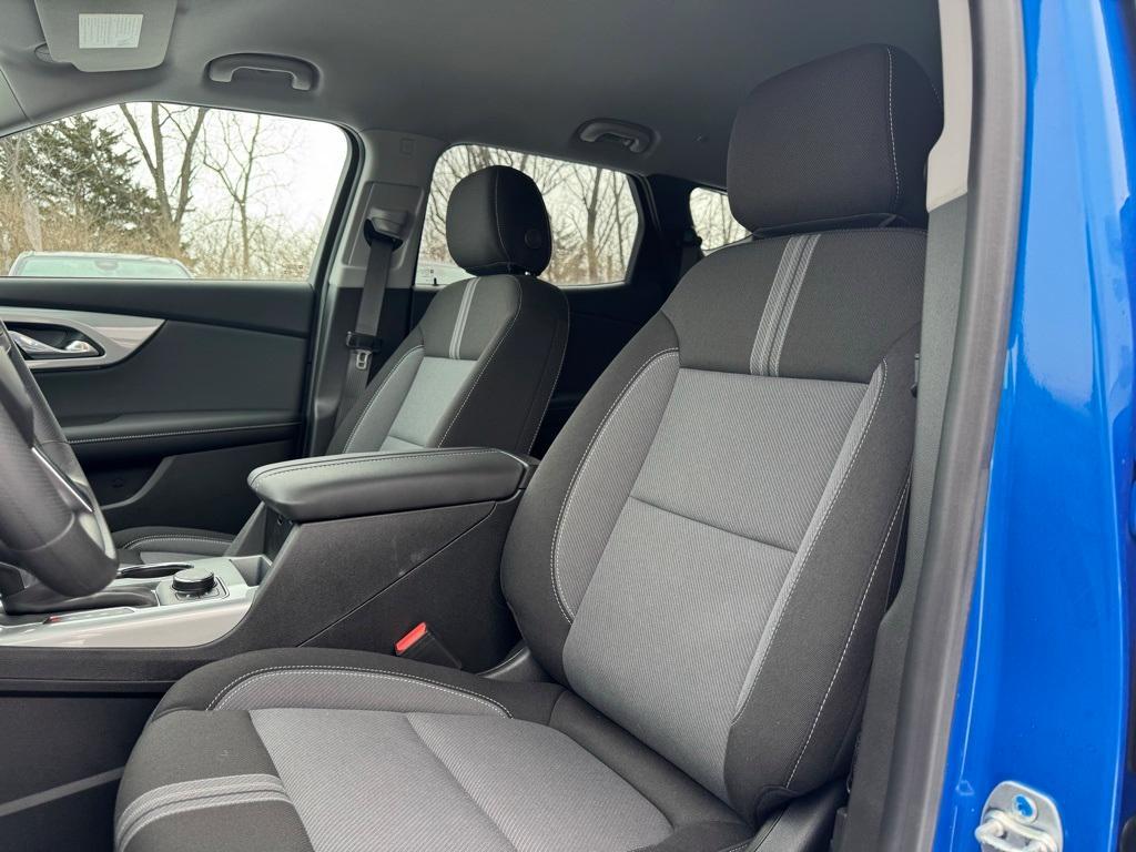new 2025 Chevrolet Blazer car, priced at $36,550