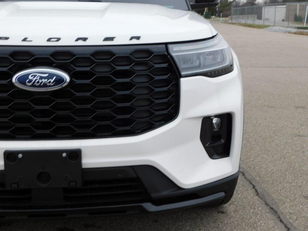 new 2025 Ford Explorer car, priced at $49,999