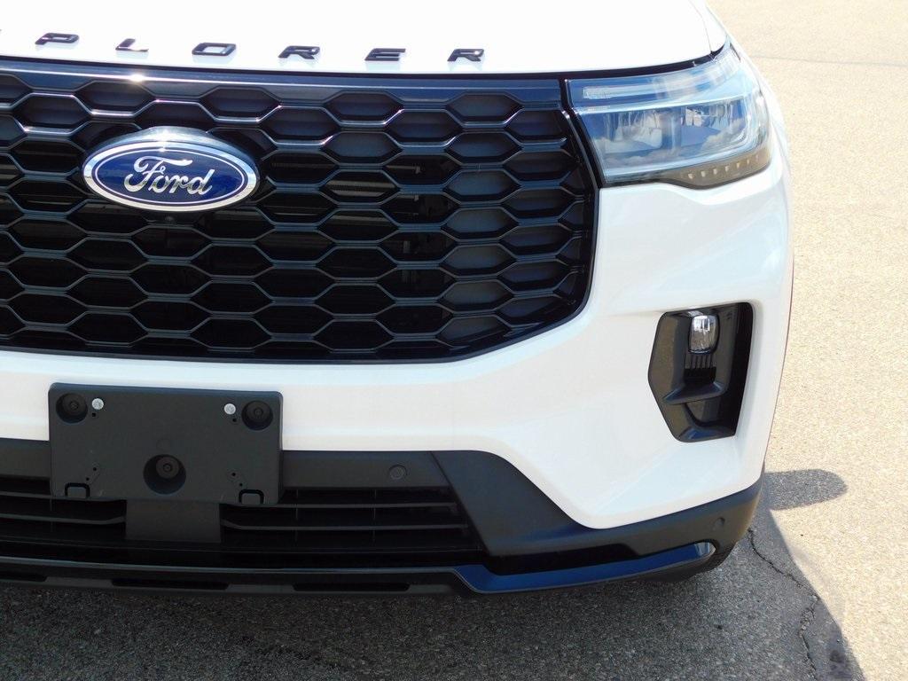 new 2025 Ford Explorer car, priced at $49,210