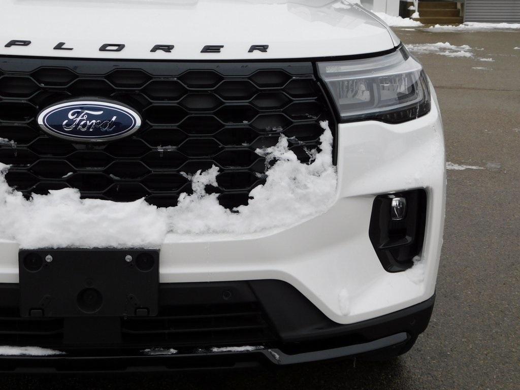 new 2025 Ford Explorer car, priced at $50,730