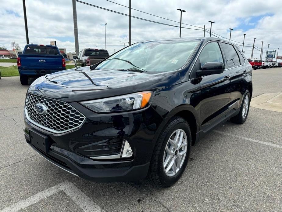 new 2024 Ford Edge car, priced at $36,895