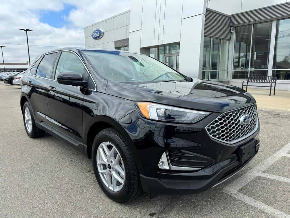 new 2024 Ford Edge car, priced at $36,895