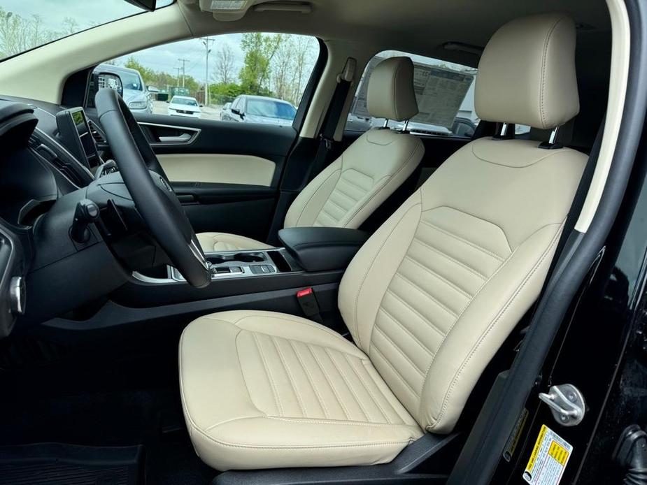 new 2024 Ford Edge car, priced at $36,895