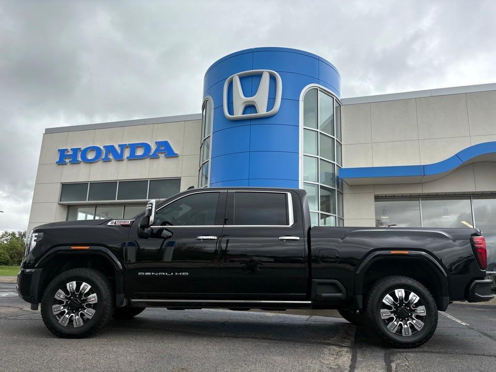 used 2024 GMC Sierra 2500 car, priced at $78,999