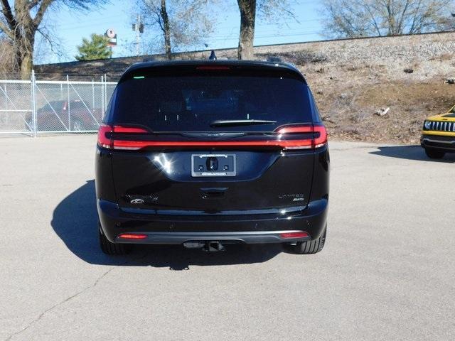 new 2024 Chrysler Pacifica car, priced at $47,116