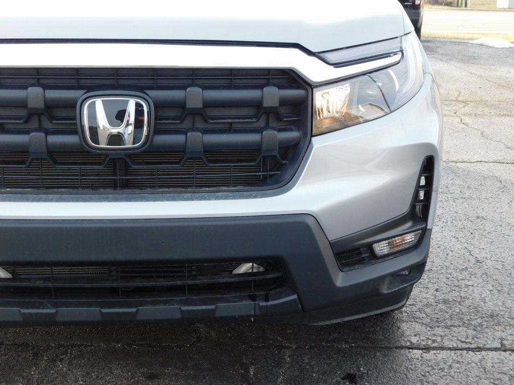 new 2025 Honda Ridgeline car, priced at $43,175