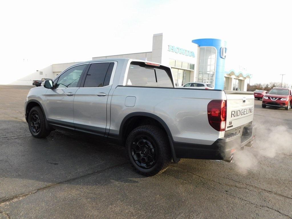 new 2025 Honda Ridgeline car, priced at $43,175