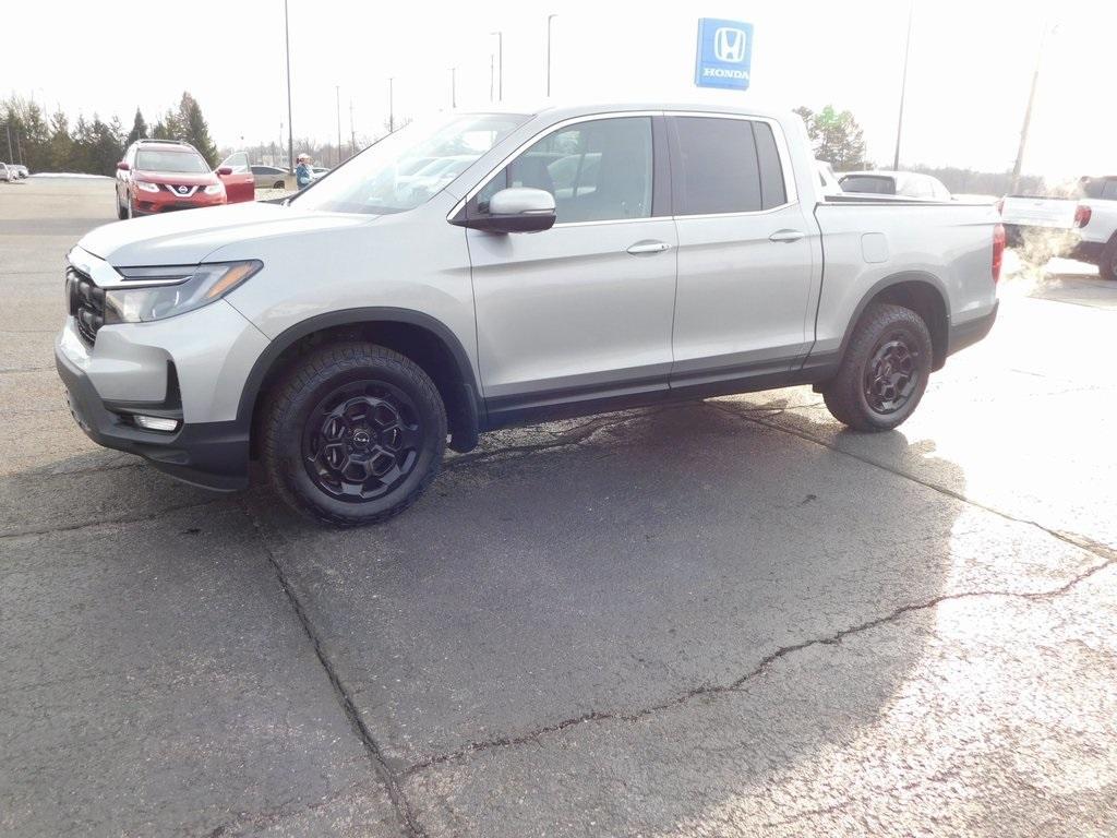 new 2025 Honda Ridgeline car, priced at $43,175