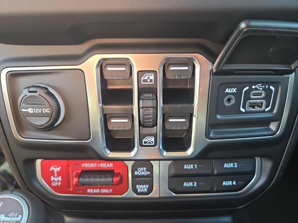 new 2025 Jeep Gladiator car, priced at $56,995