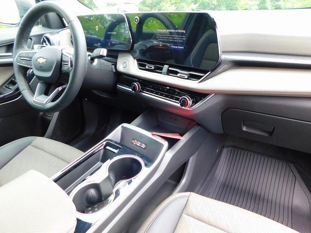 new 2025 Chevrolet Equinox car, priced at $32,440