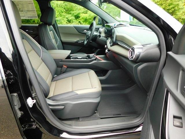new 2025 Chevrolet Equinox car, priced at $32,440