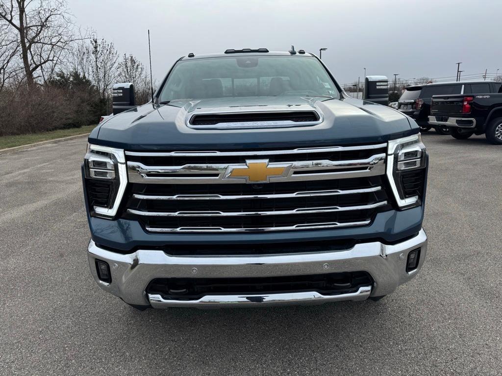 new 2025 Chevrolet Silverado 3500 car, priced at $76,240