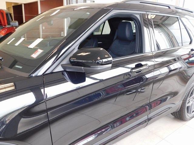 new 2025 Ford Explorer car, priced at $60,830