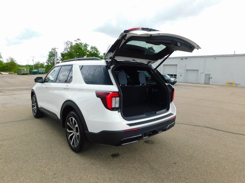 new 2025 Ford Explorer car, priced at $48,236