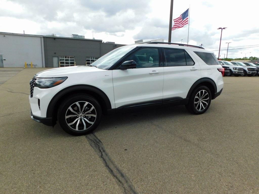 new 2025 Ford Explorer car, priced at $48,236