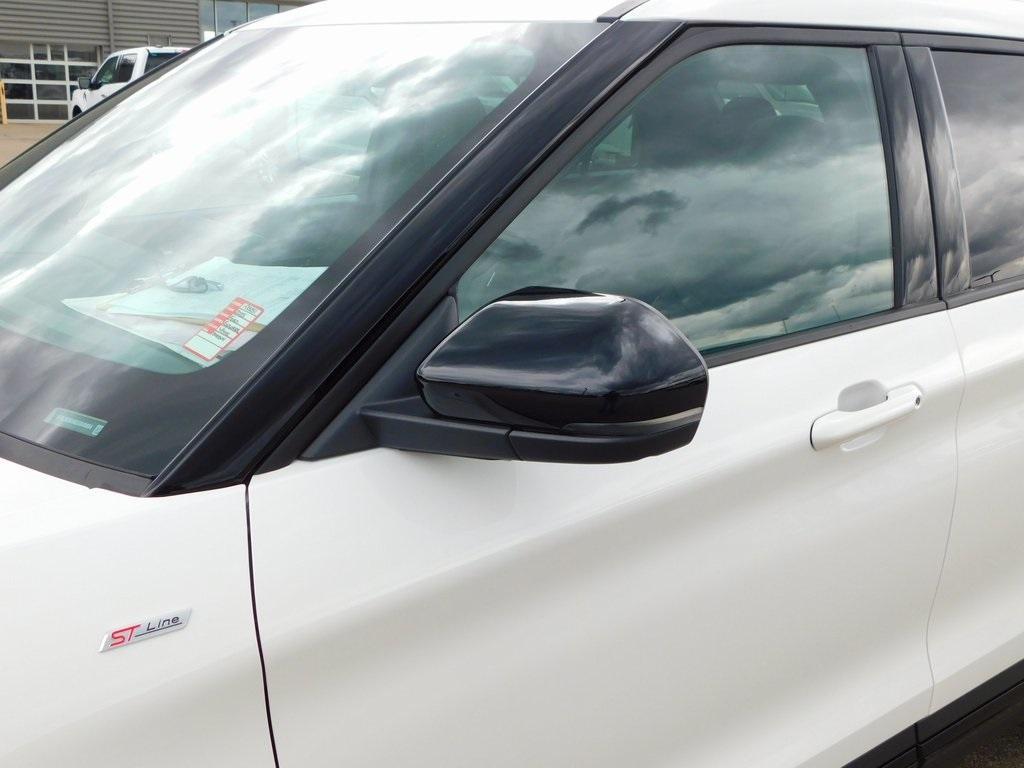 new 2025 Ford Explorer car, priced at $48,236