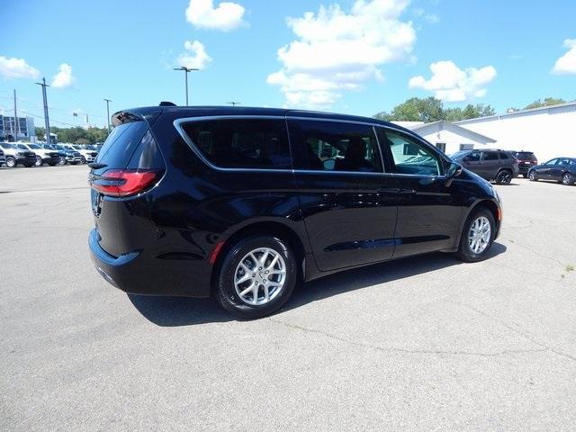 new 2024 Chrysler Pacifica car, priced at $36,794