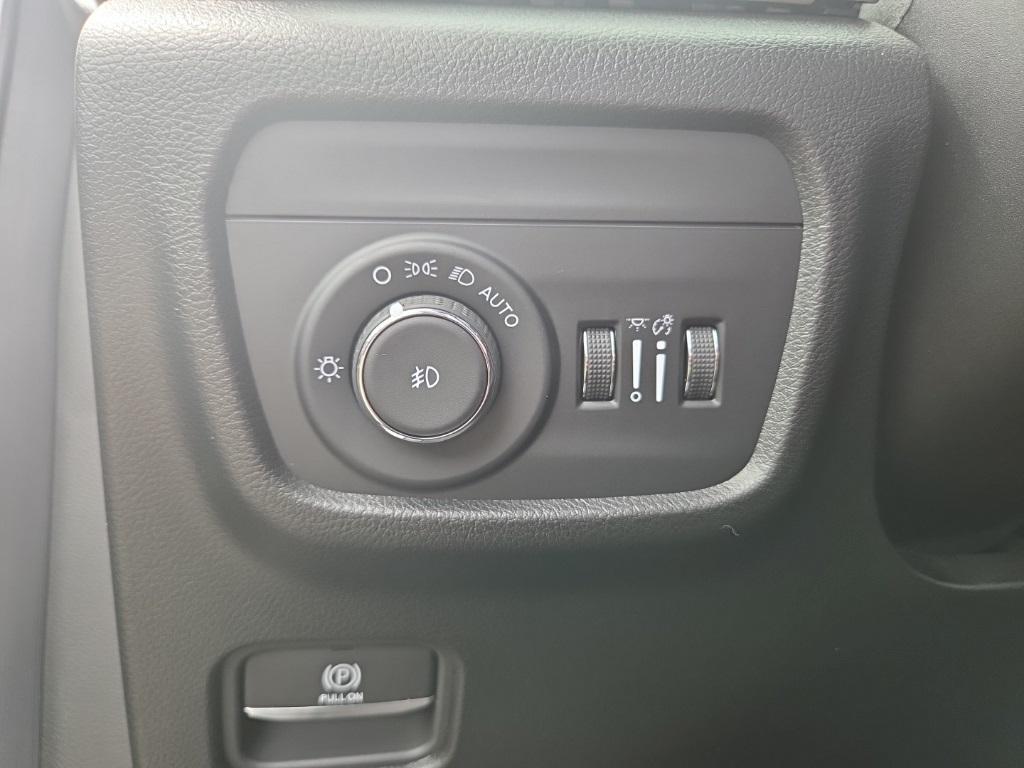 new 2025 Jeep Grand Cherokee L car, priced at $52,220