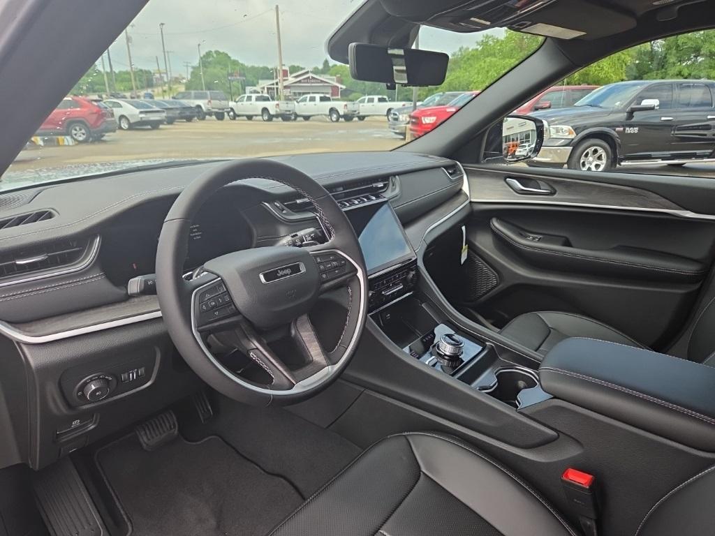 new 2025 Jeep Grand Cherokee L car, priced at $52,220