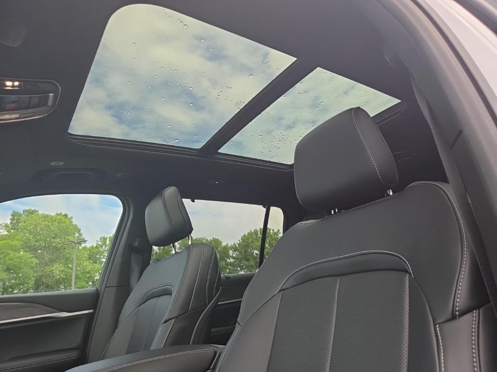 new 2025 Jeep Grand Cherokee L car, priced at $52,220