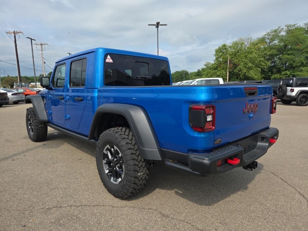 new 2025 Jeep Gladiator car, priced at $52,695