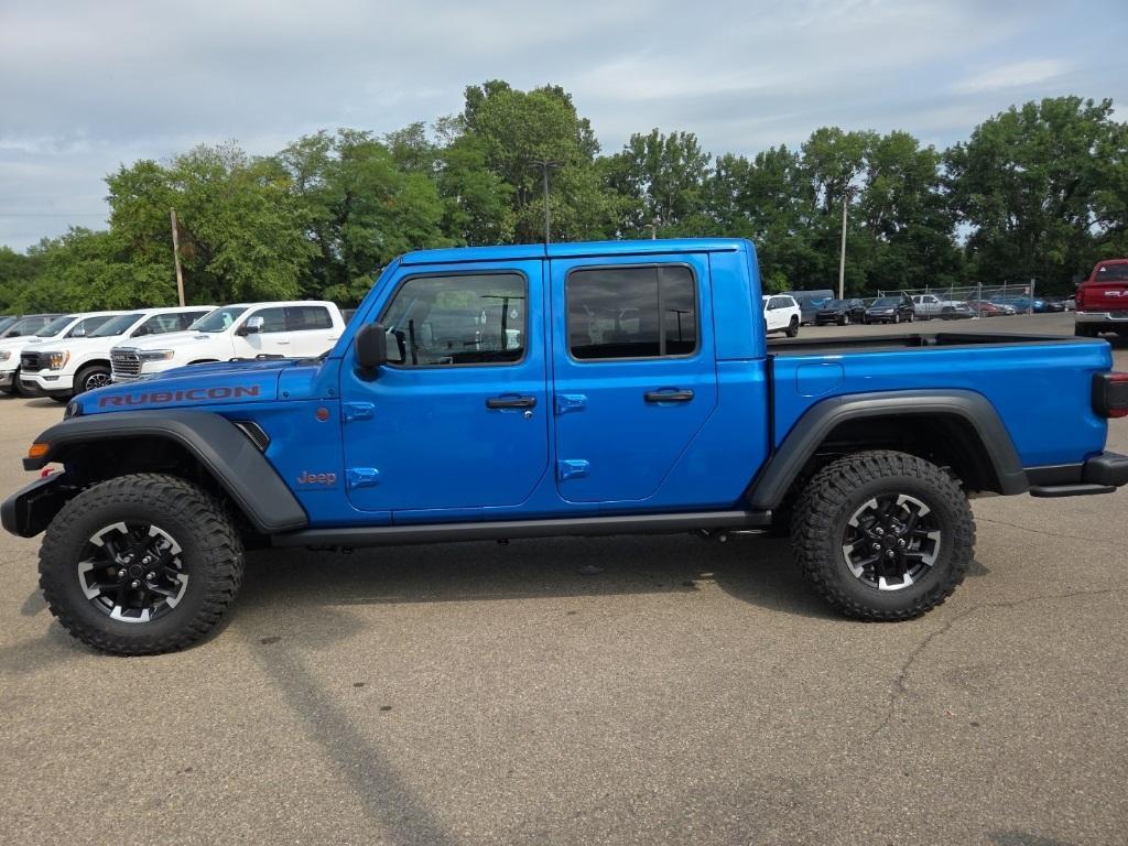 new 2025 Jeep Gladiator car, priced at $52,695