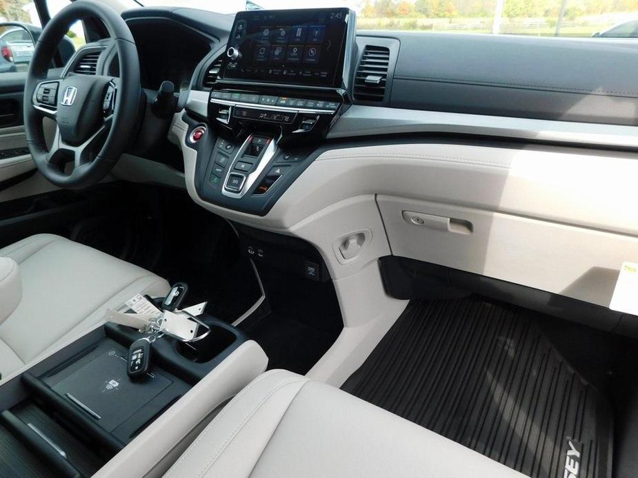 new 2025 Honda Odyssey car, priced at $43,680