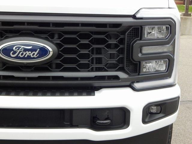 new 2024 Ford F-250 car, priced at $52,535