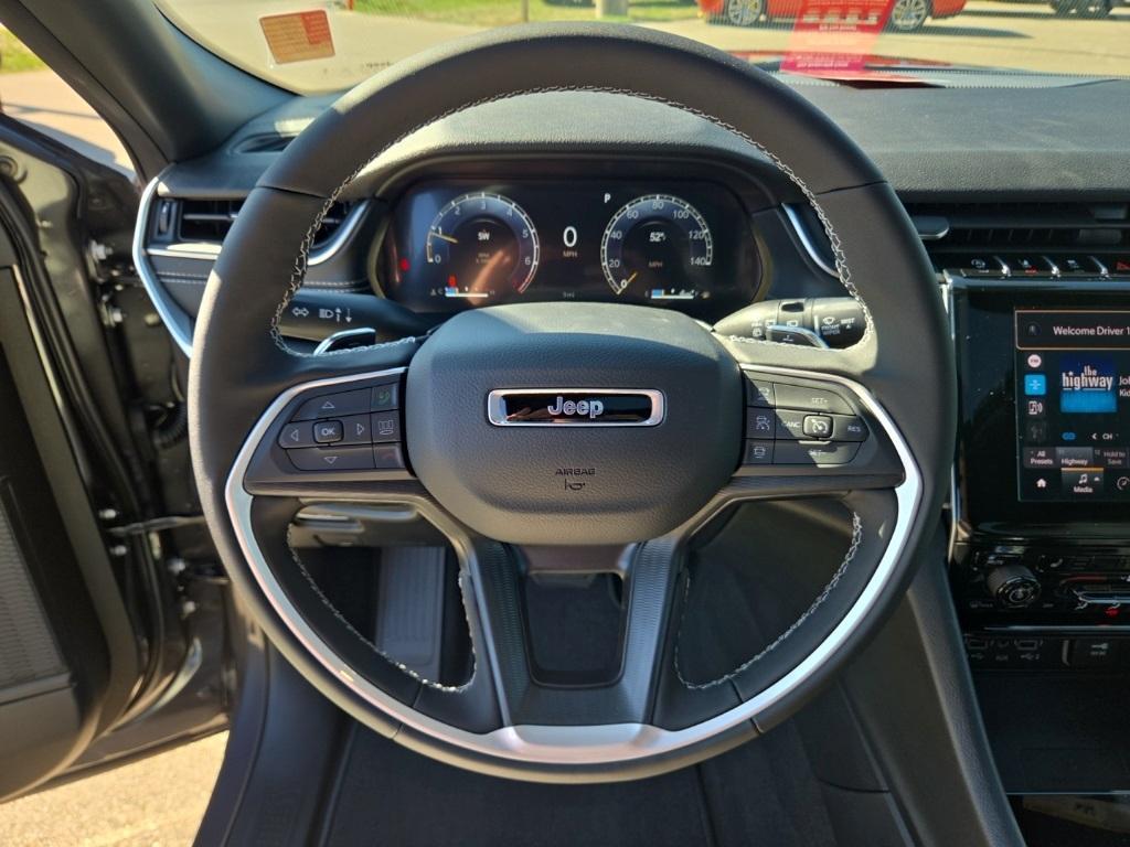 new 2025 Jeep Grand Cherokee car, priced at $44,480