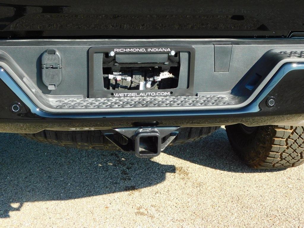 new 2025 Chevrolet Colorado car, priced at $58,570