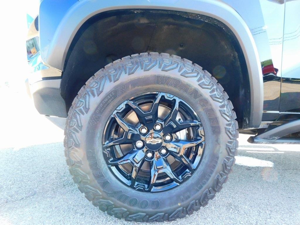new 2025 Chevrolet Colorado car, priced at $58,570