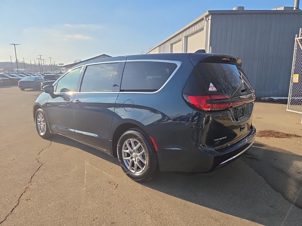 used 2025 Chrysler Pacifica car, priced at $35,500