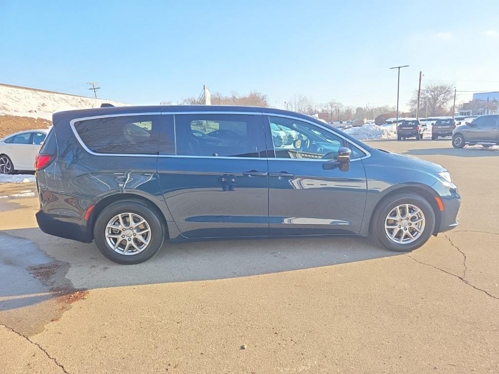 used 2025 Chrysler Pacifica car, priced at $35,500