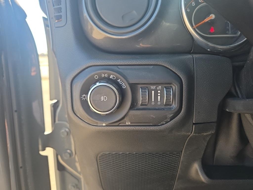 used 2021 Jeep Wrangler Unlimited car, priced at $31,900
