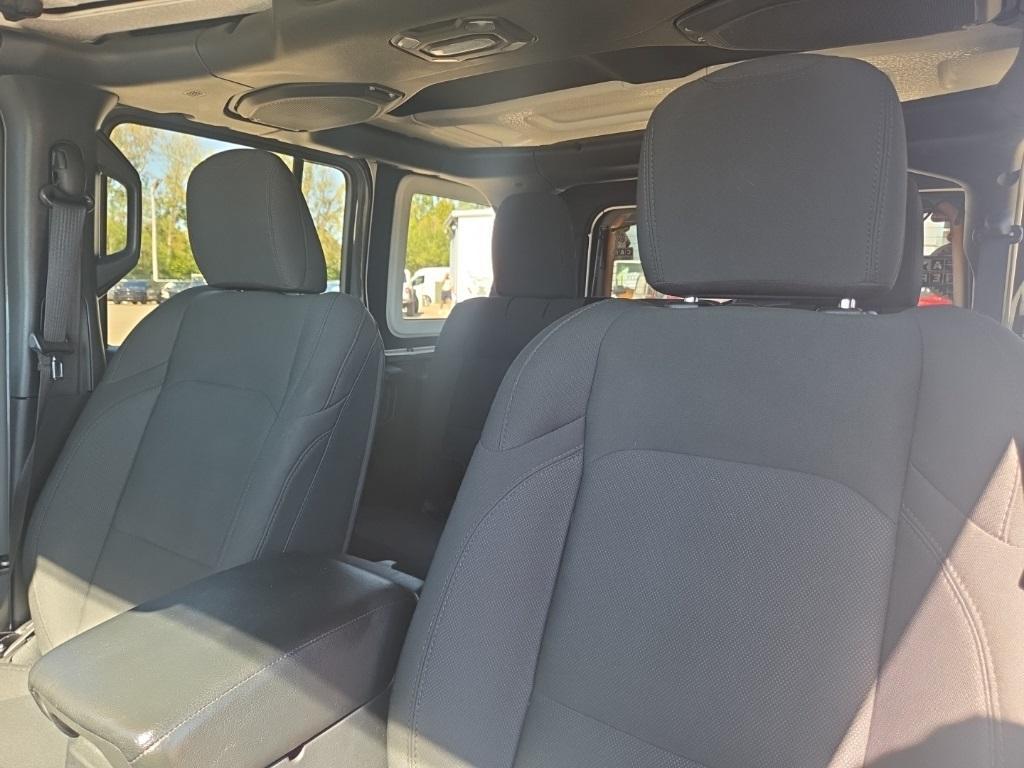 used 2021 Jeep Wrangler Unlimited car, priced at $31,900
