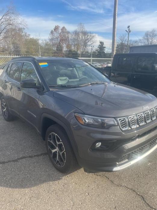 new 2024 Jeep Compass car, priced at $28,211