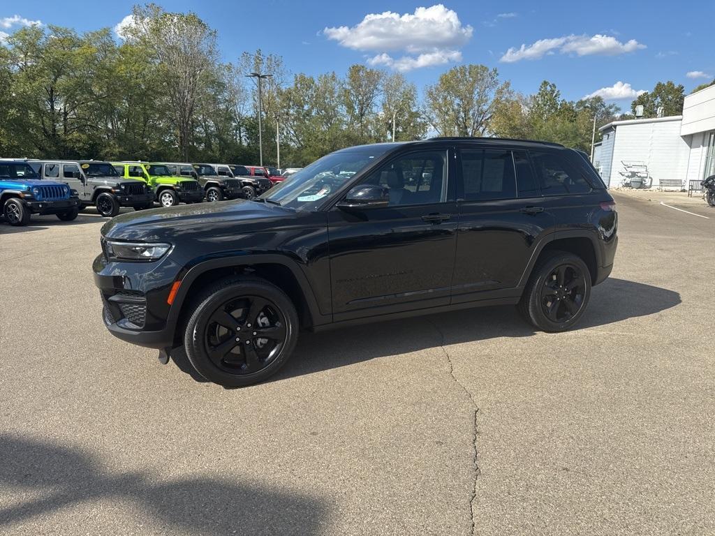 used 2022 Jeep Grand Cherokee car, priced at $31,750