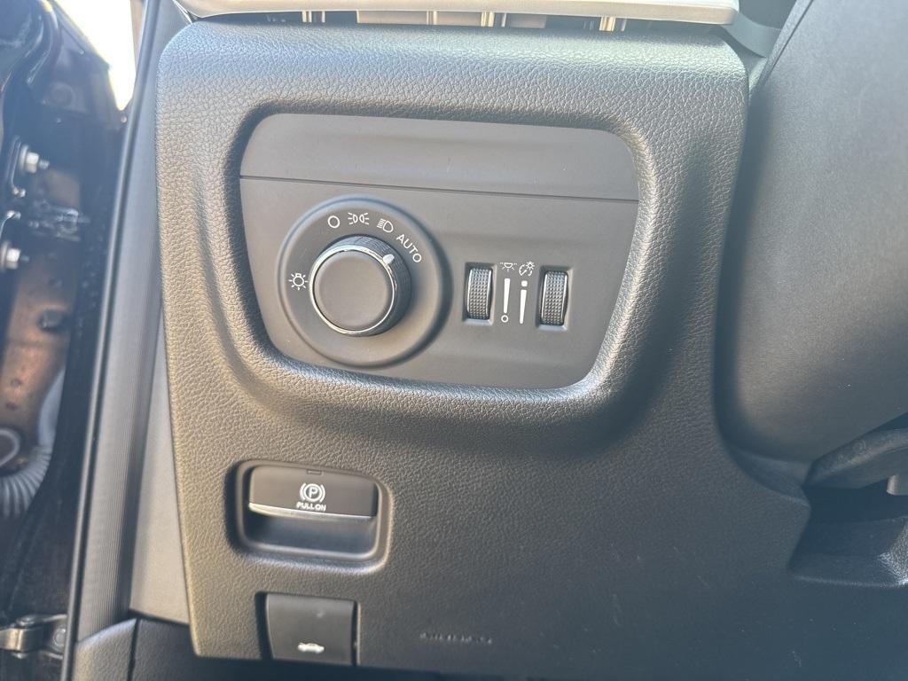 used 2022 Jeep Grand Cherokee car, priced at $31,750