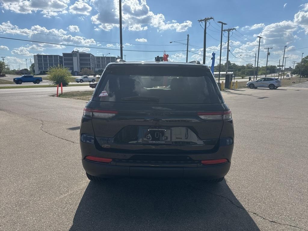 used 2022 Jeep Grand Cherokee car, priced at $31,750