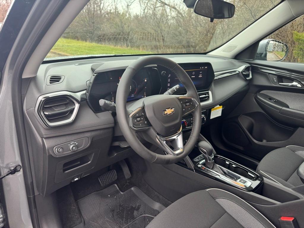 new 2025 Chevrolet TrailBlazer car, priced at $26,508