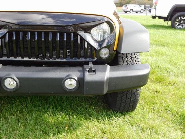 used 2015 Jeep Wrangler Unlimited car, priced at $19,989