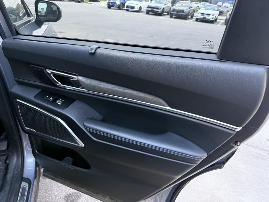 used 2022 Kia Telluride car, priced at $28,299