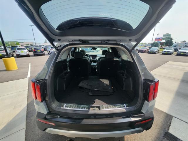used 2023 Kia Sorento car, priced at $34,417
