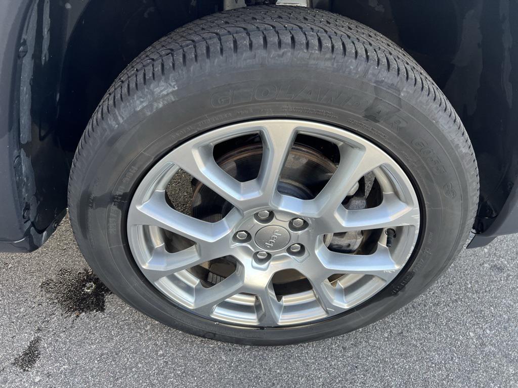 used 2022 Jeep Compass car, priced at $22,299