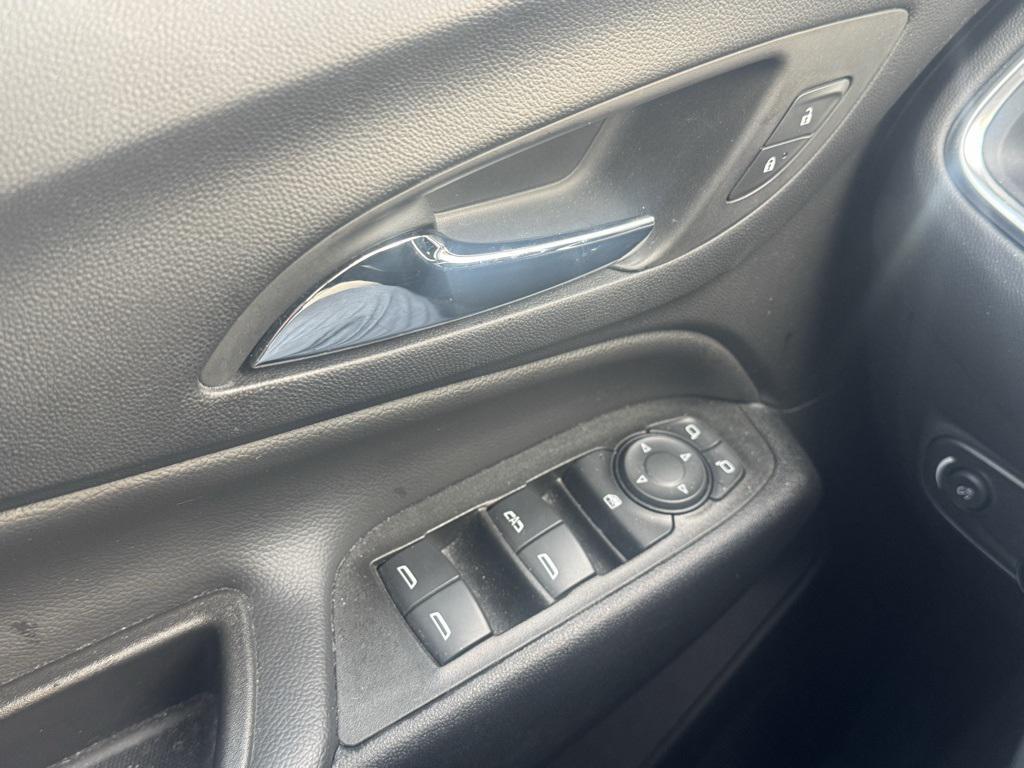 used 2023 Chevrolet Equinox car, priced at $22,592